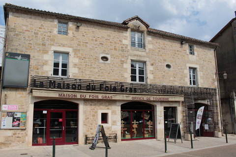 Thiviers - foie gras et marché